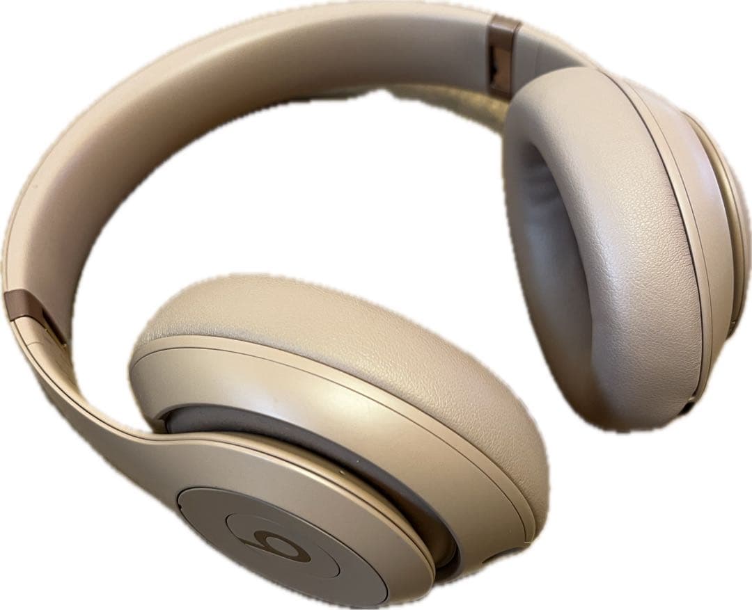 Beats Studio Pro x Kim Kardashian ムーン