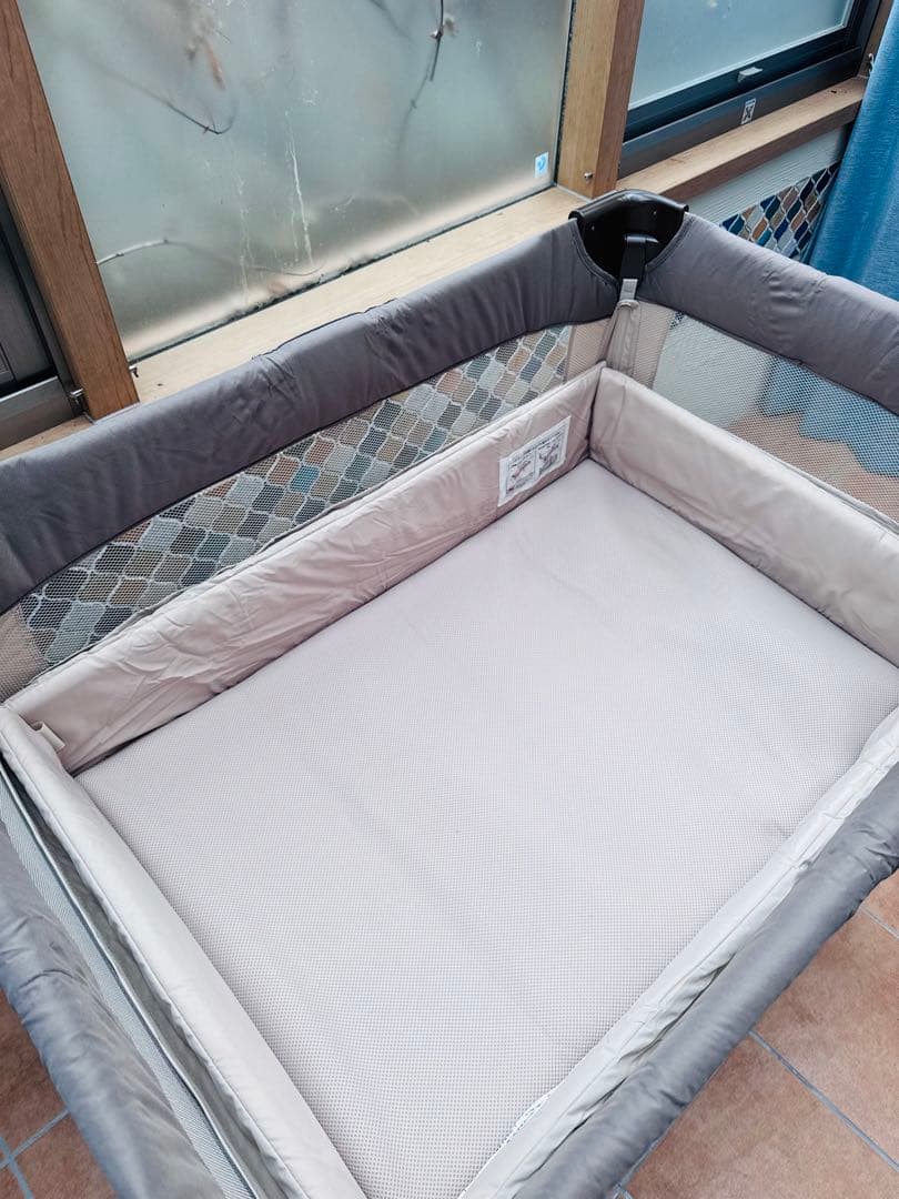 ほぼ新品Aprica アップリカ ココネル エアー ココアブラウン ベビーベッド