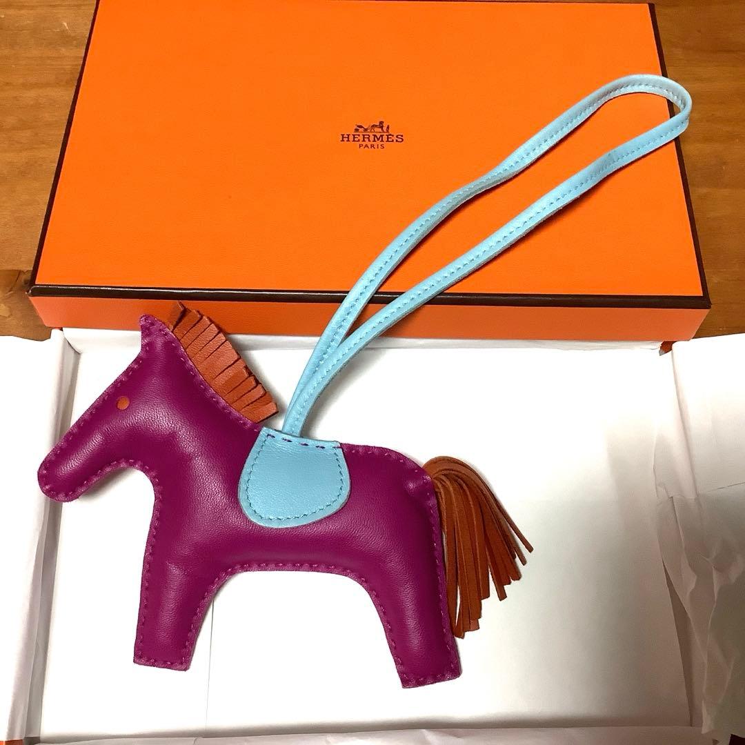 HERMES 馬　チャーム ロデオ　レザー　ラム　革　羊　エルメス