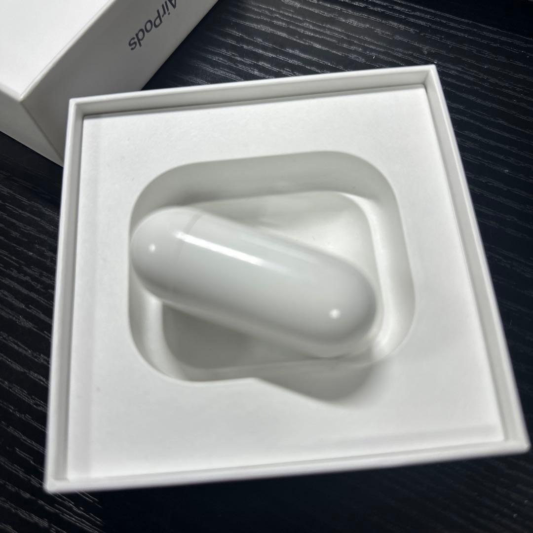 Apple AirPods エアーポッズ 第2世代 with Wireless…