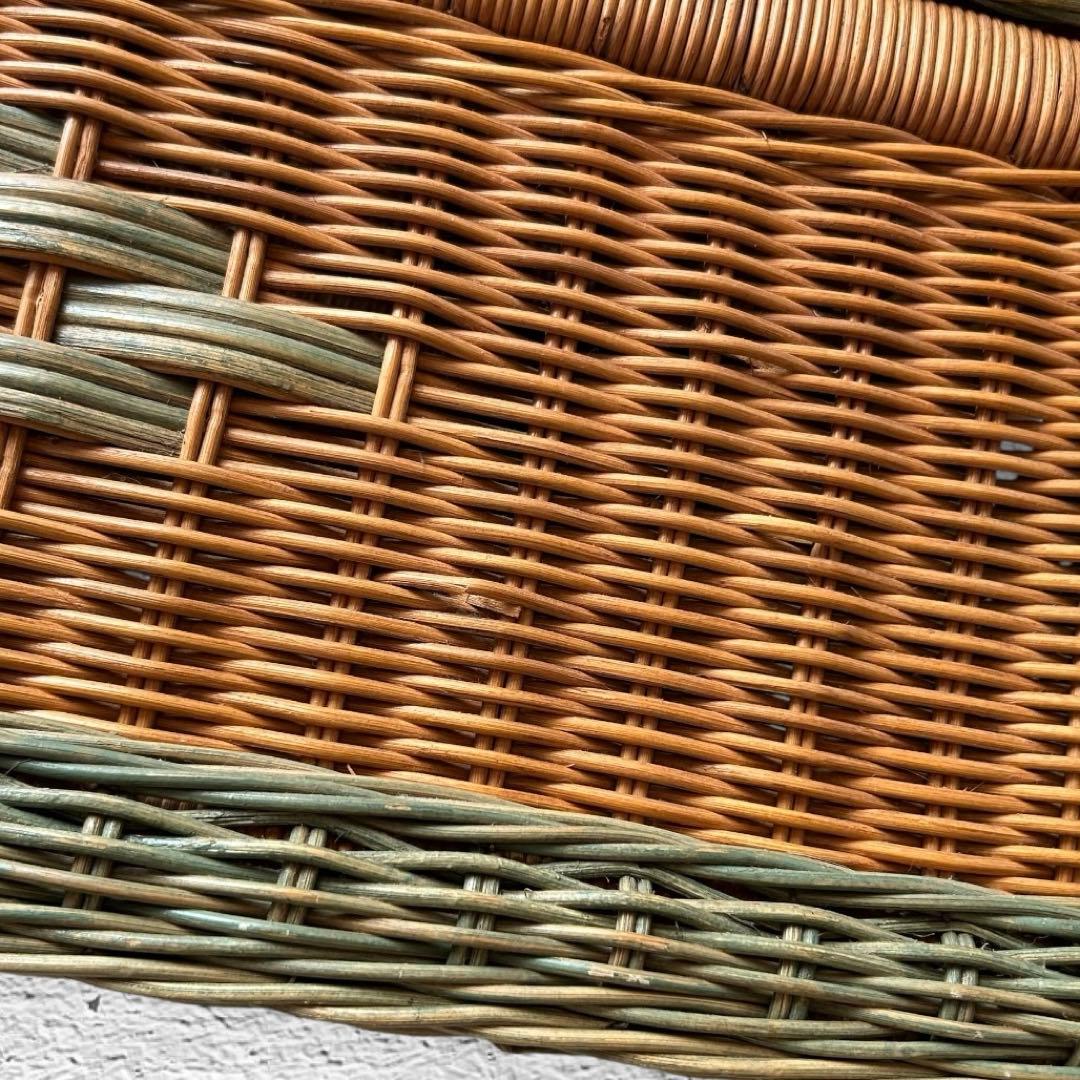 古い藤の収納ボックス　ラタンバスケット　ベンチ