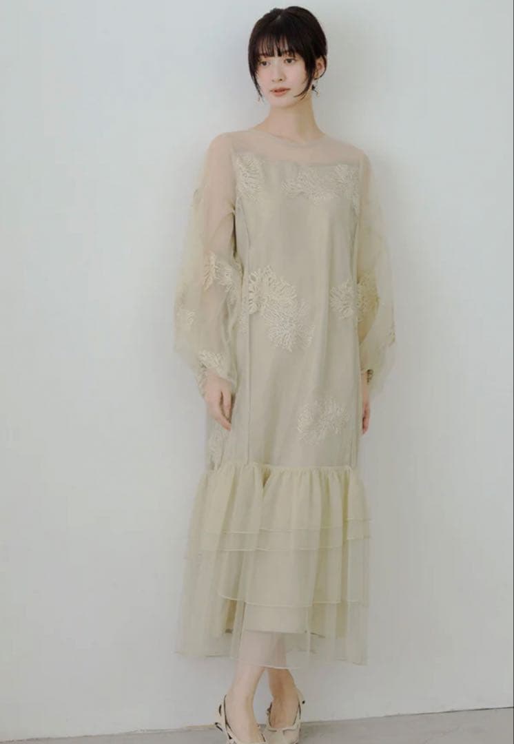 【美品】niana フラワー 刺繍ティアードフリルドレス Aライン