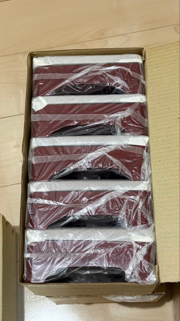 【5個セット　再出品その三】赤い漆器 重箱 蓋付き（鰻の長焼用）新品•未使用