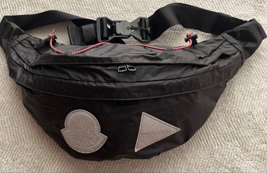 MONCLER and wander ボディバッグ
