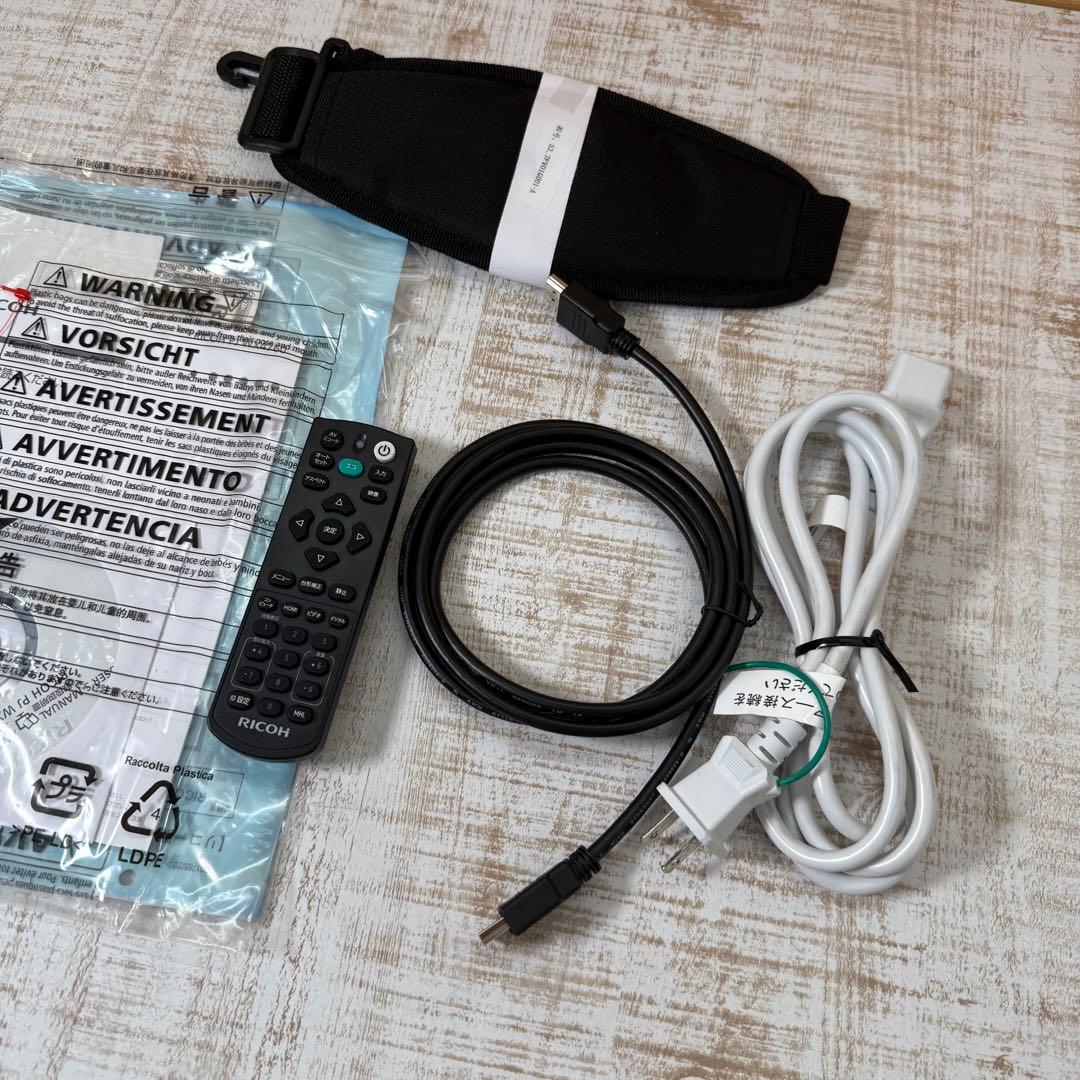 美品　RICOH PJ WXL4760 プロジェクター　会議室　店舗　リコー