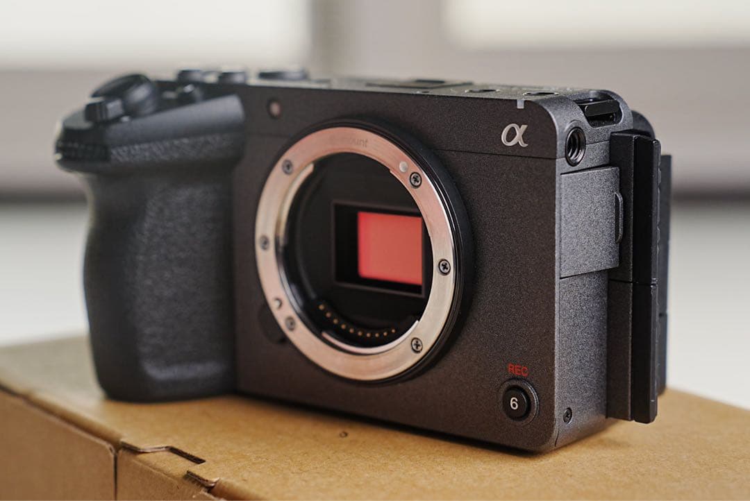 【美品】SONY FX30（ILME-FX30）ボディ／バッテリー付属ソニー