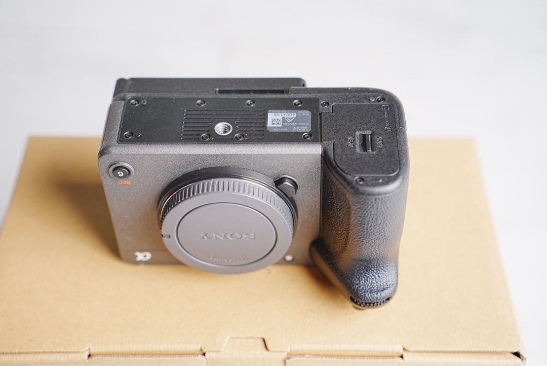 【美品】SONY FX30（ILME-FX30）ボディ／バッテリー付属ソニー