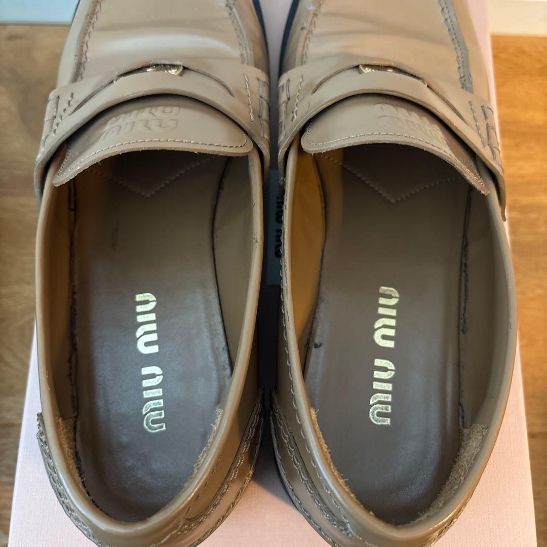 miumiuローファー　ベージュ　38.5