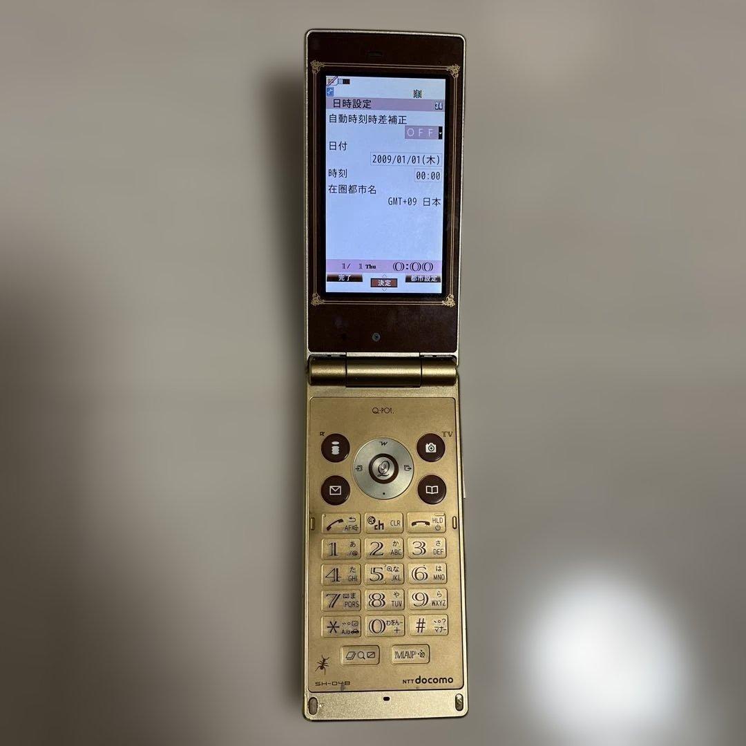 携帯電話本体 Q-pot.Phone SH-04B