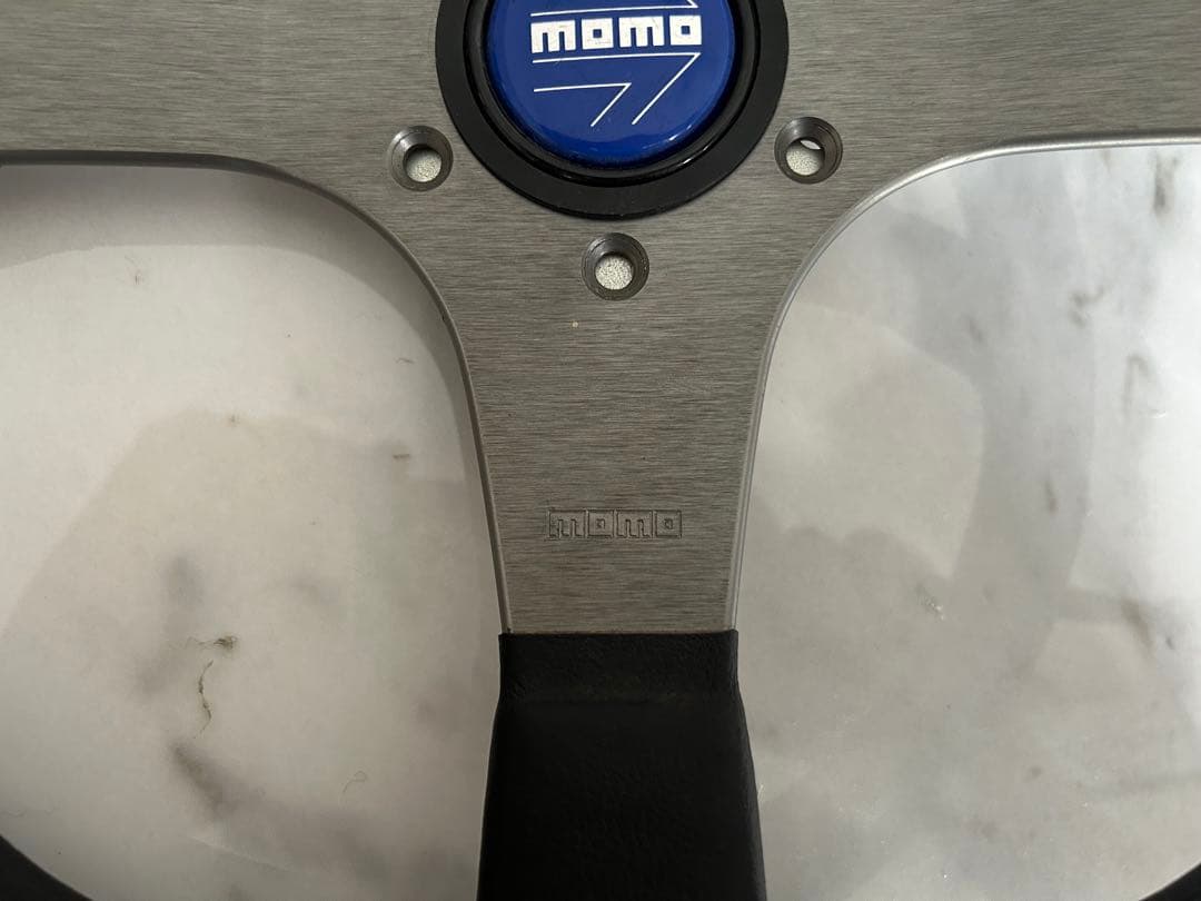 MOMOのステアリング