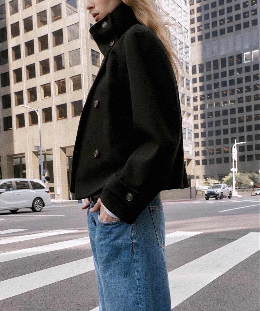 完売品ZARA ショートハイネックコート　ブラック