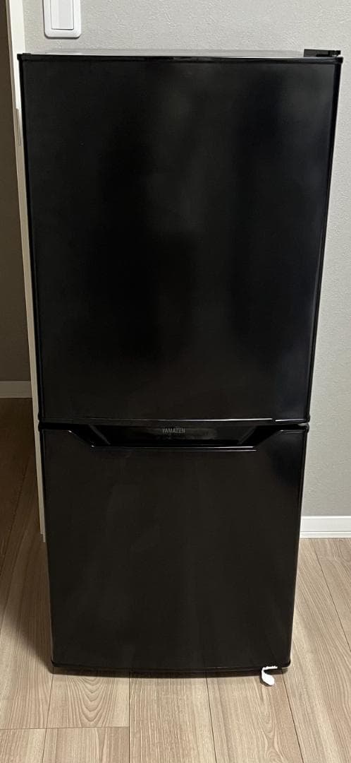 再出品（2024年製・使用歴1年）山善 冷蔵庫 106L YFR-D111(B)