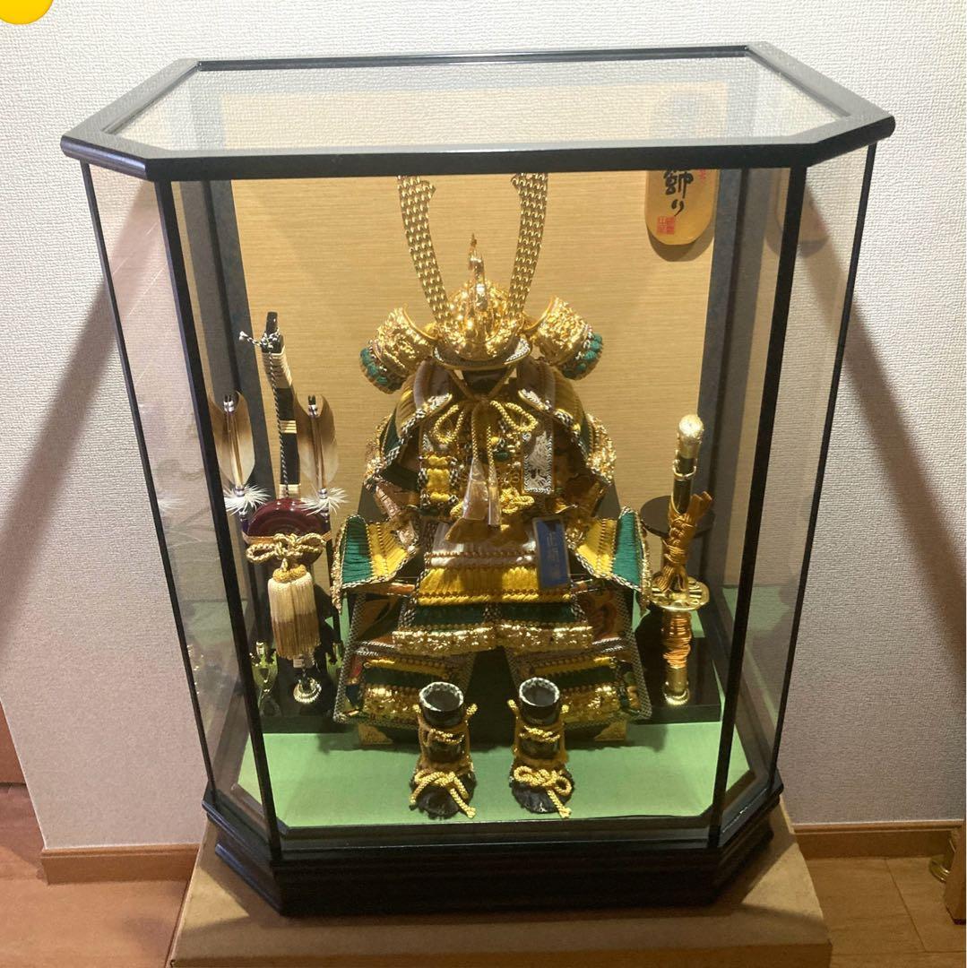 五月人形　鎧ケース飾り　ガラスケース入り