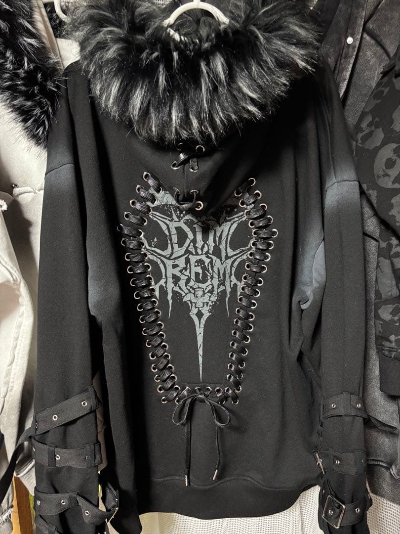 DIMREM【超ハトメファーフードパーカー】