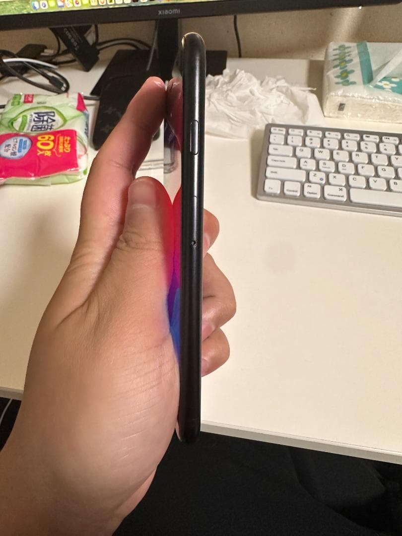 iPhone SE（第二世代） ブラック　64GB SIMフリー