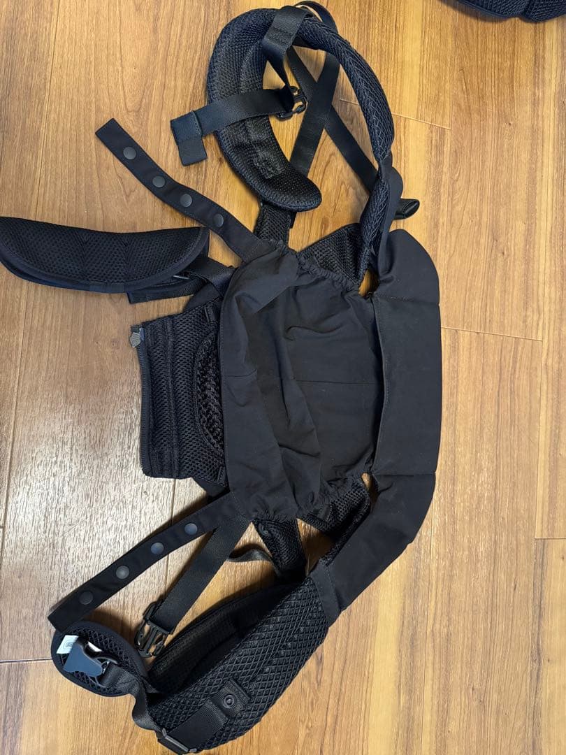 BABY & Meのヒップシート付きberen firstセット　ブラック