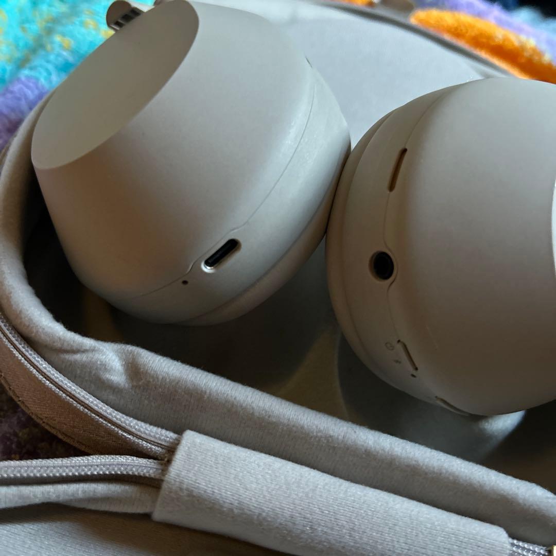 SONY WH-1000XM5(ほぼ新品