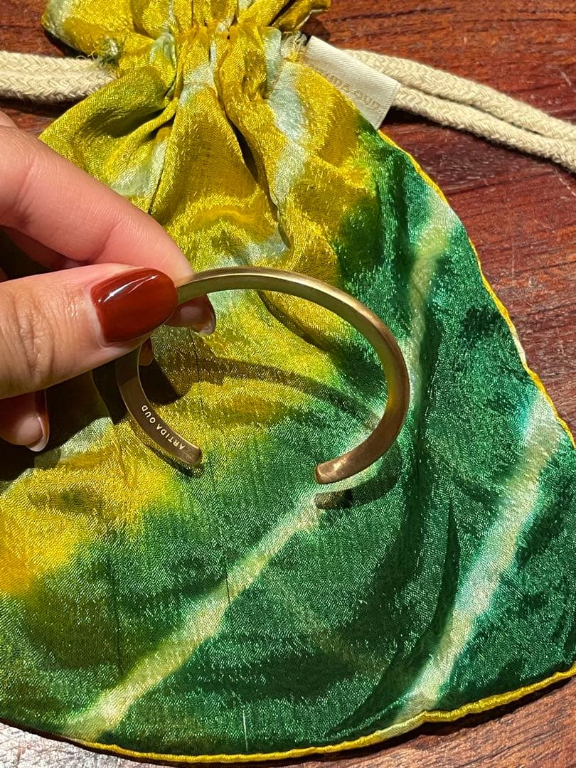 アルティーダウード　artida oud オーガニックダルポリッシュ　バングル