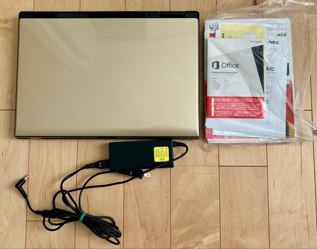 NEC ノートPC Corei7 8GBメモリー 500GB SSD オフィス