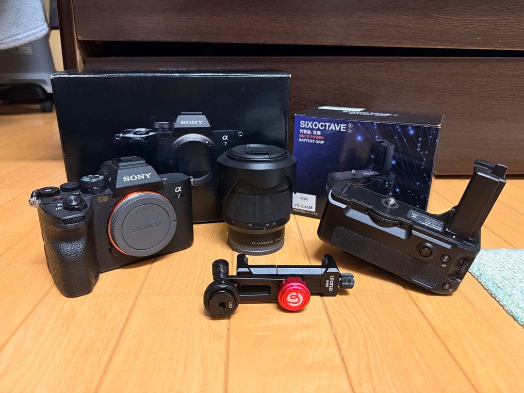 Sony α7IV ボディ+キットレンズ バッテリーグリップ等...