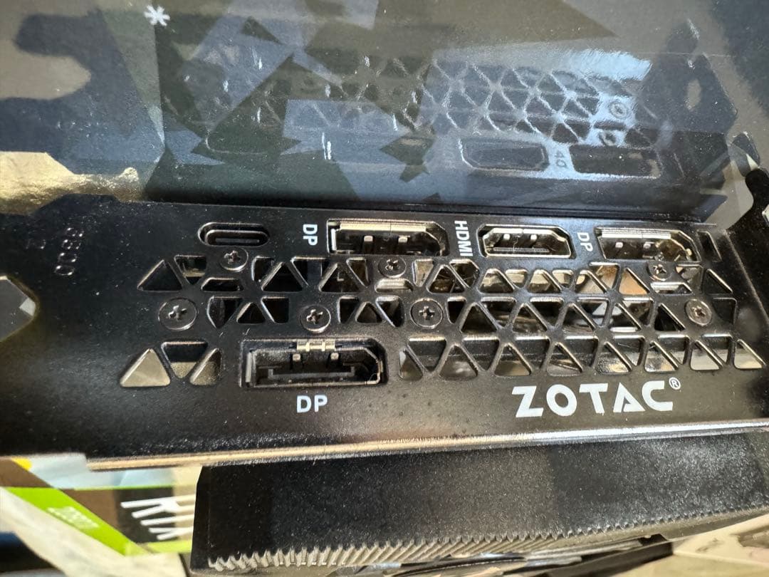 ZOTAC GAMING GeForce RTX 2080 Ti AMP 箱付き