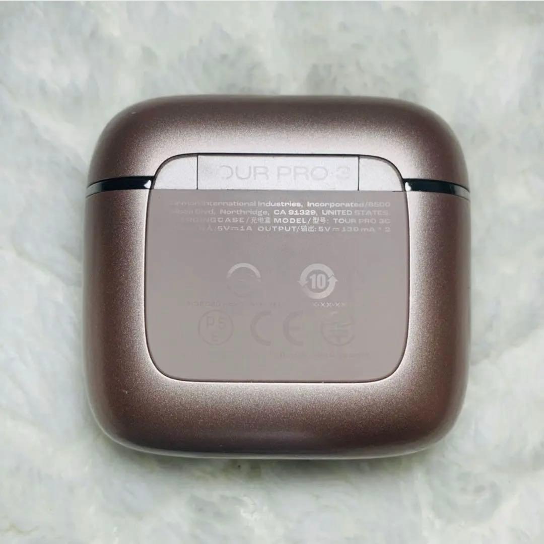 美品 JBL TOUR PRO3 ラテ　充電ケース 1