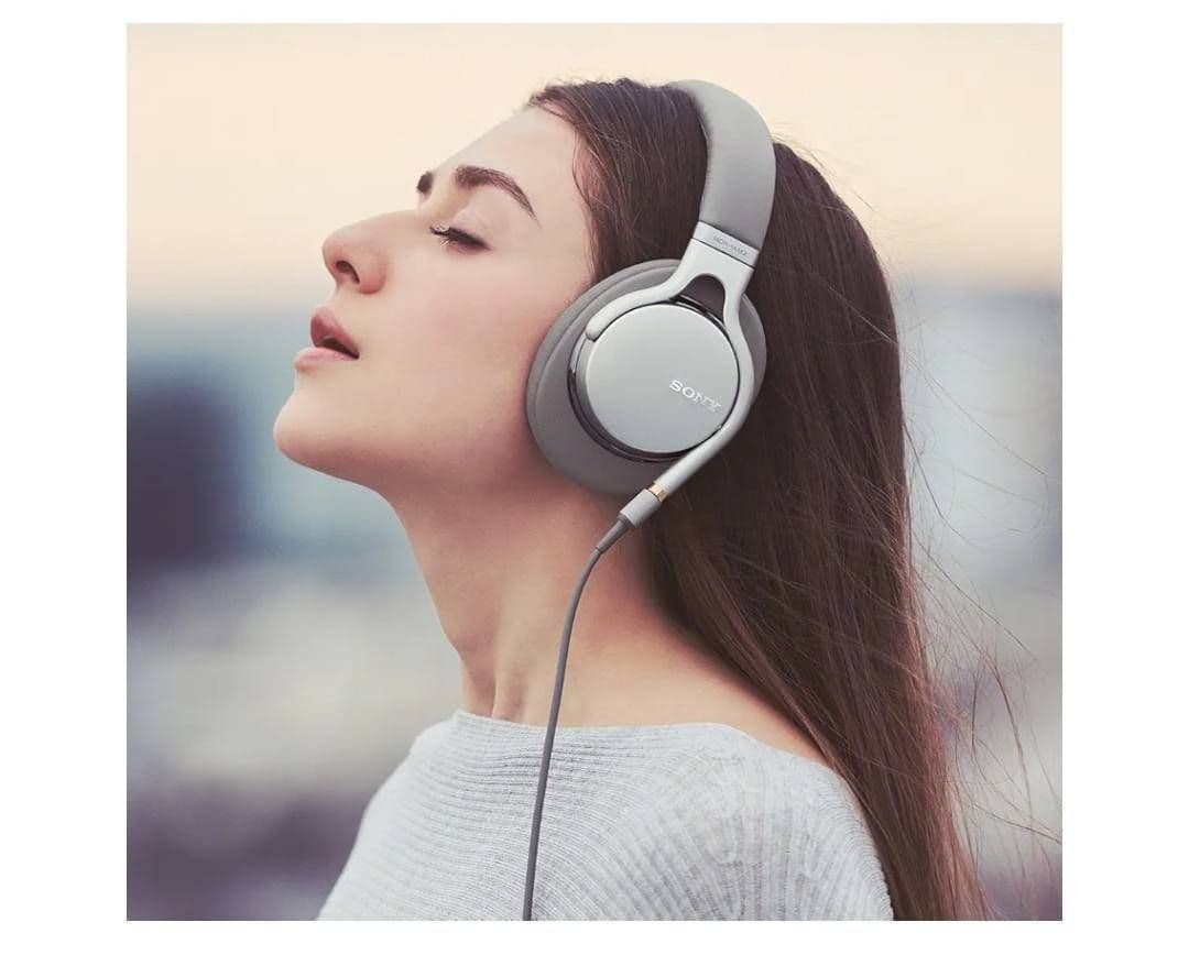 SONY ソニーヘッドフォン　MDR-1AM2