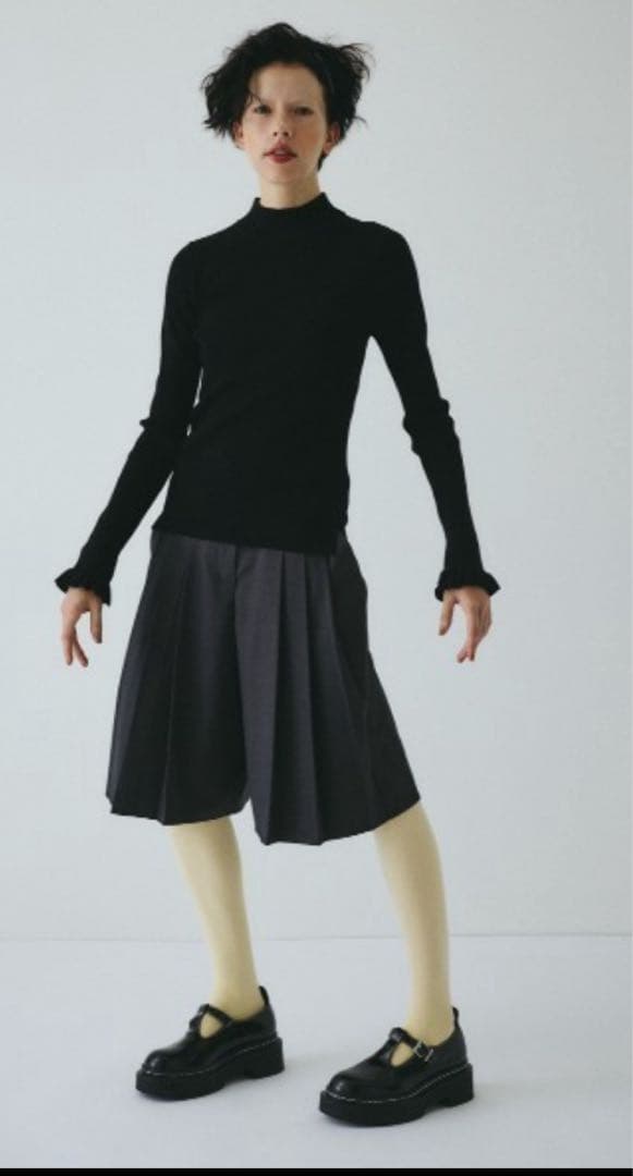 【新品未使用】Herin.CYE タックハーフパンツ　グレー