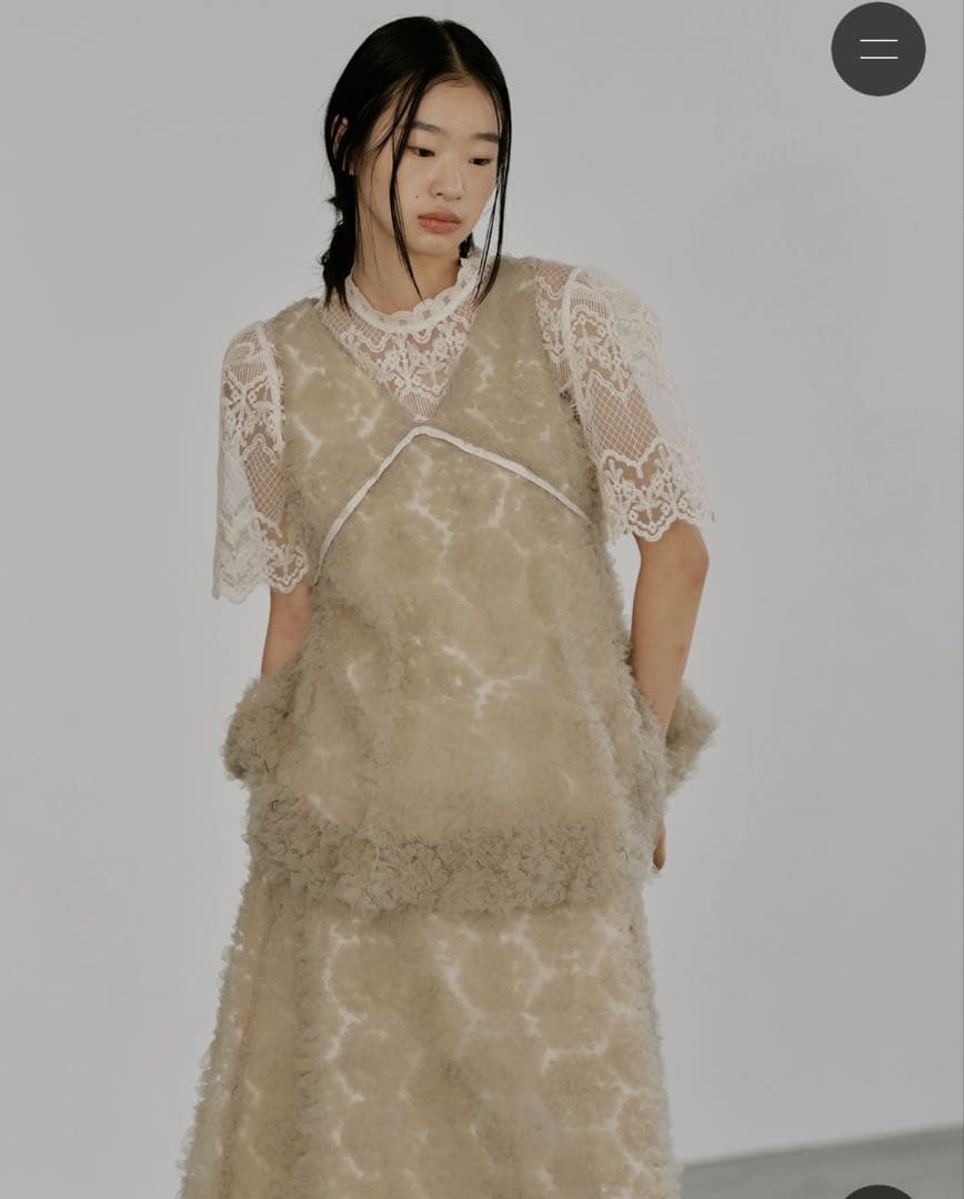 トップス circle tulle motif balloon peplum