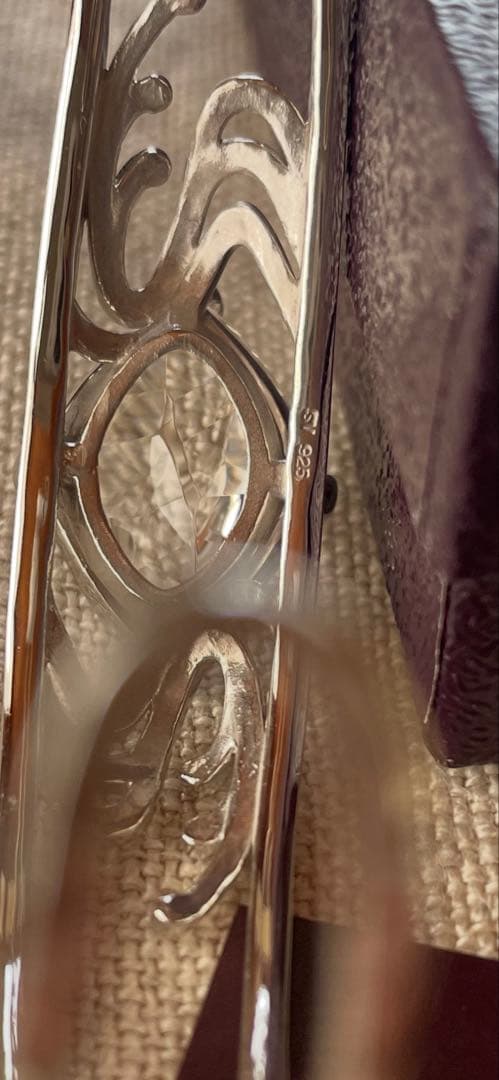 岩崎美智子コレクション　シルバーロッククリスタルクォーツウェーブバングル