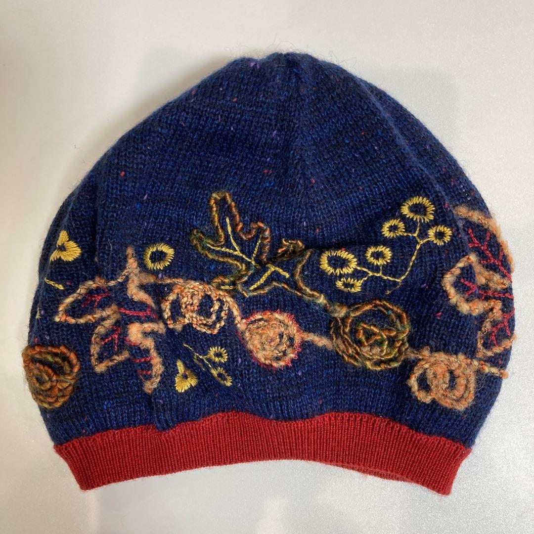 専用　M＆KYOKO マサキキョウコ　刺繍入りネイビーのニット帽