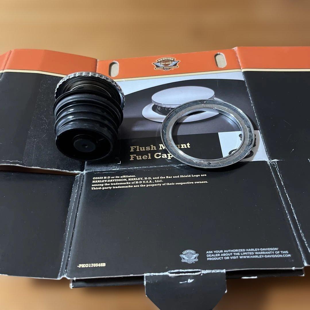 ハーレーダビットソン　フラッシュマウント　フューエル　キャップ　純正品