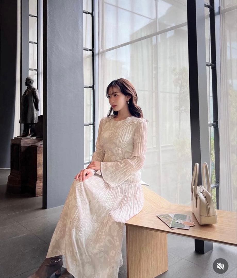 Her lip to　Floral Pleated Dress