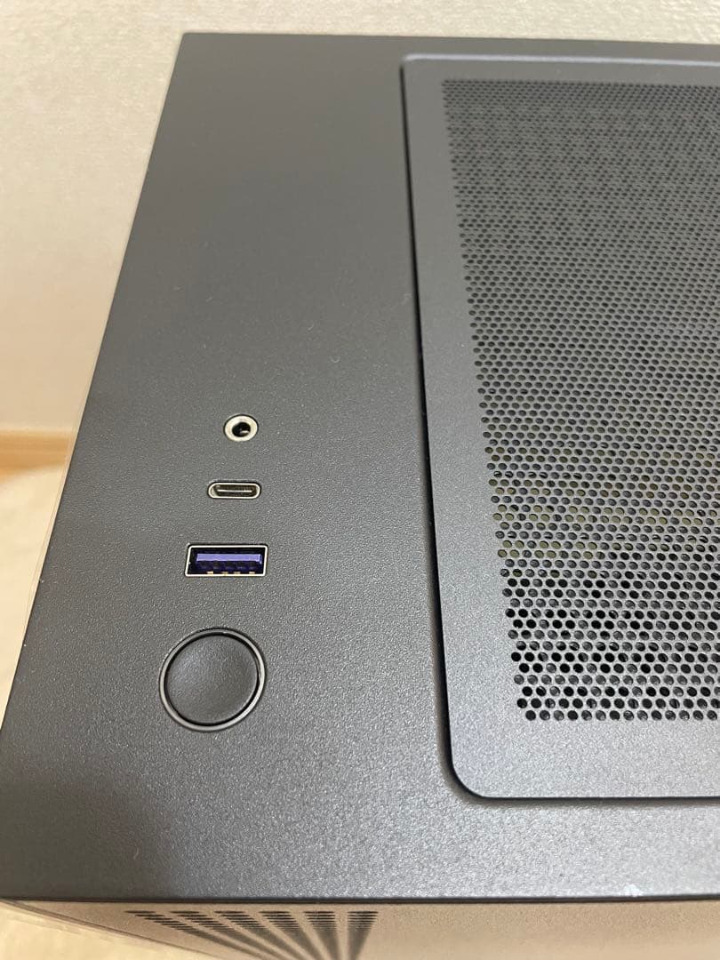 ブラックPCケース 透明サイドパネル付き