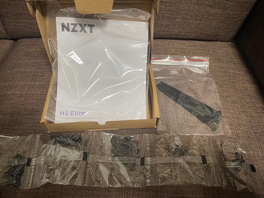 ブラックPCケース 透明サイドパネル付き