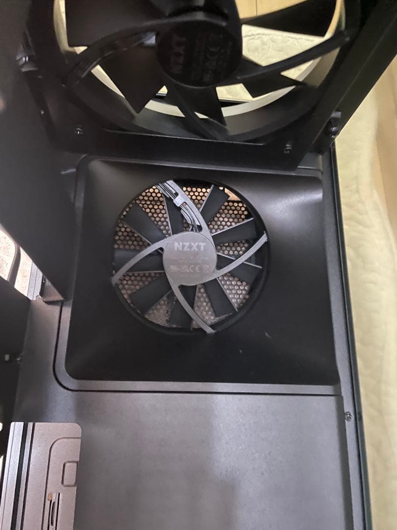 ブラックPCケース 透明サイドパネル付き