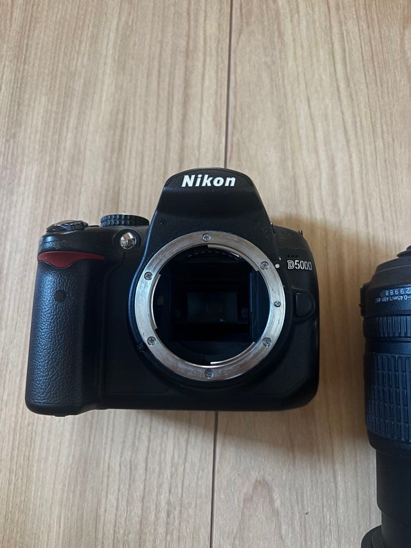 Nikon デジタル一眼レフカメラ ズームレンズ付き