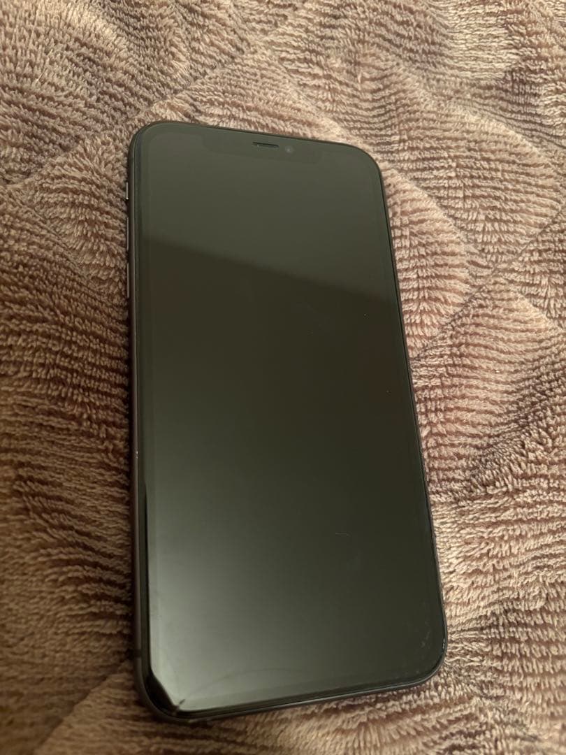 Apple iPhone 11 ブラック　本体