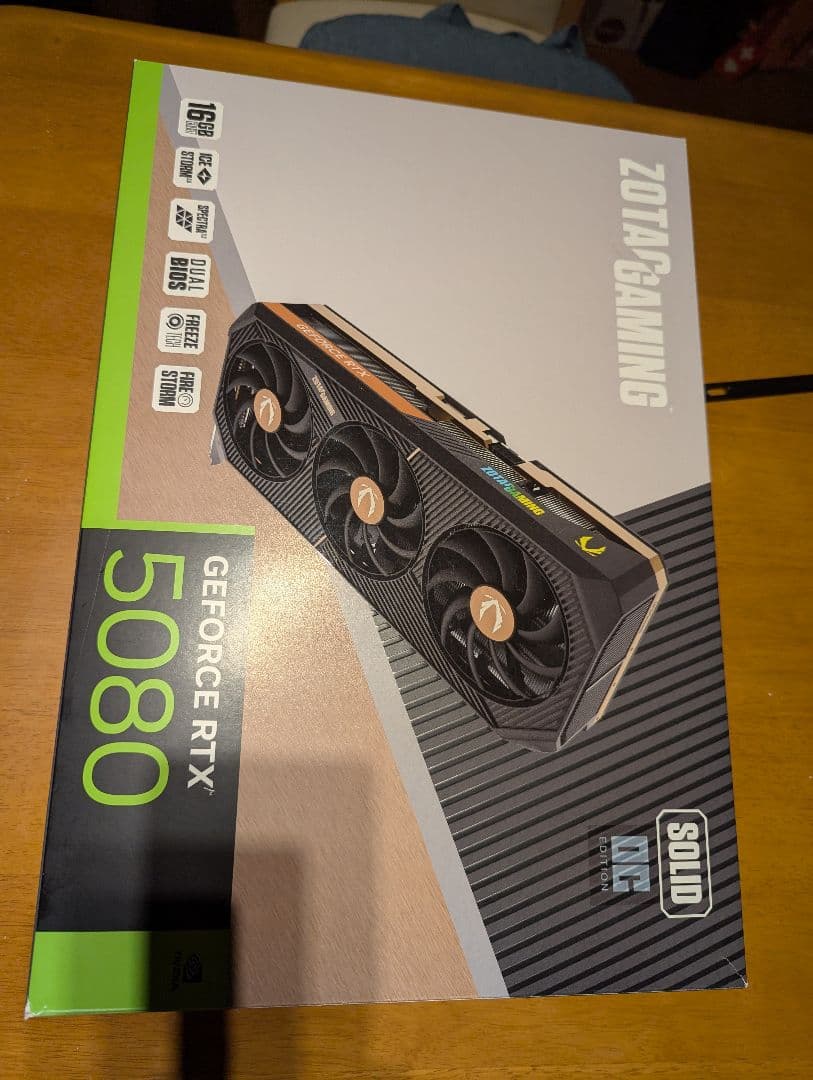 グラフィックボード・グラボ・ビデオカード ZOTAC GAMING SOLID OC RTX 5080