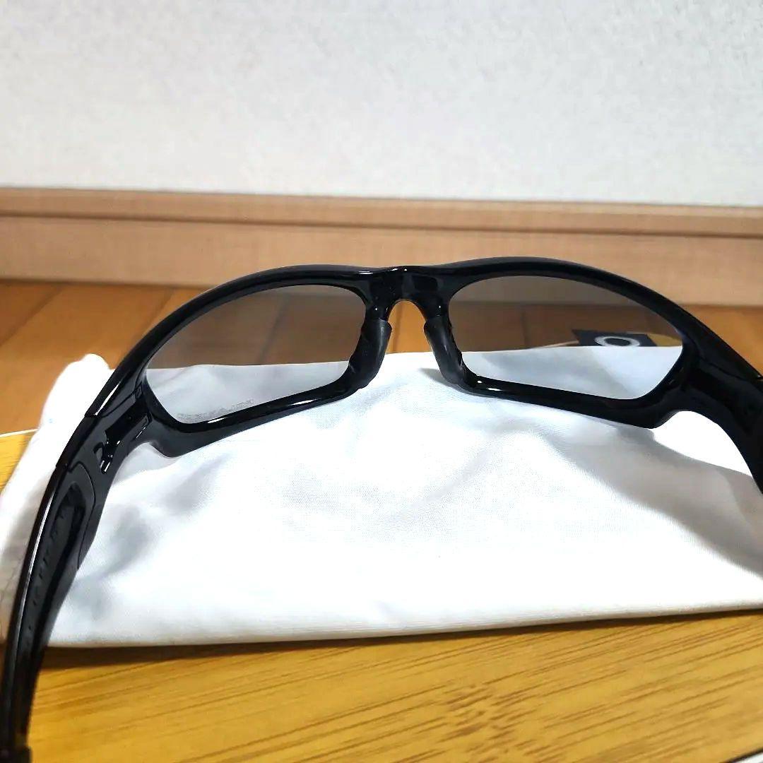 オークリーブラックサングラス 専用ケース付き