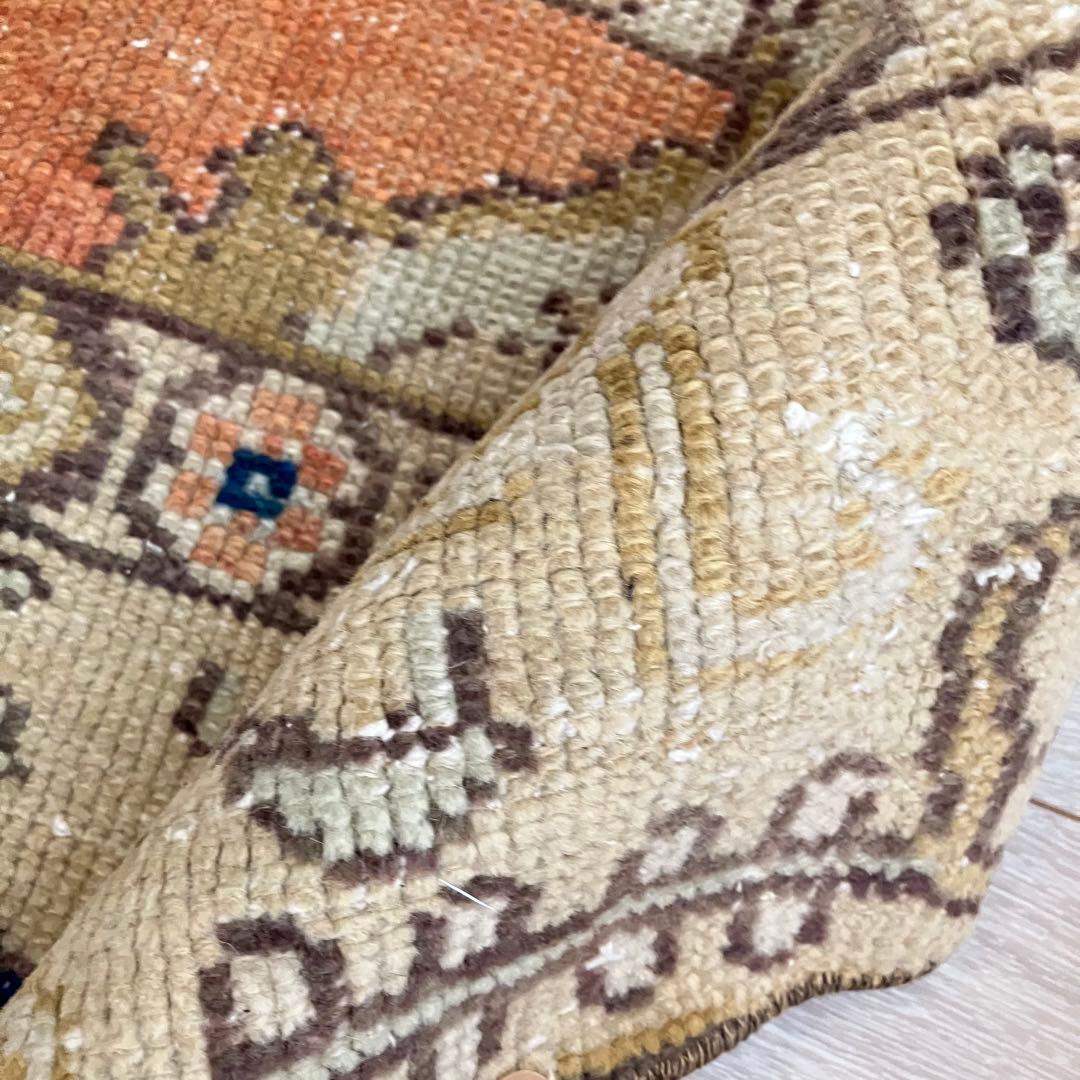 ミルキーべージュ✳︎48×77✳︎ブラウン　ブルー　オレンジ　トルコヴィンテージラグ