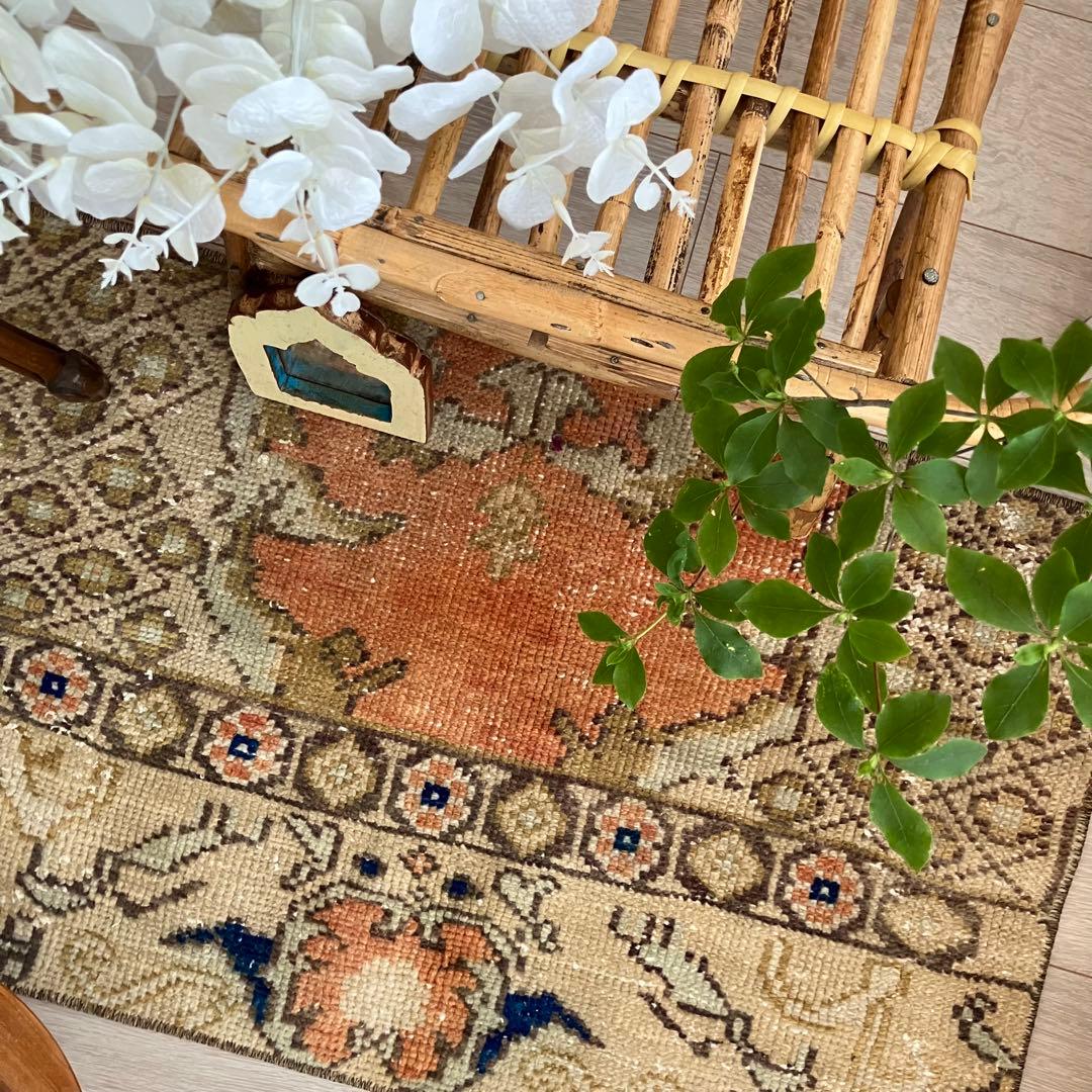 ミルキーべージュ✳︎48×77✳︎ブラウン　ブルー　オレンジ　トルコヴィンテージラグ