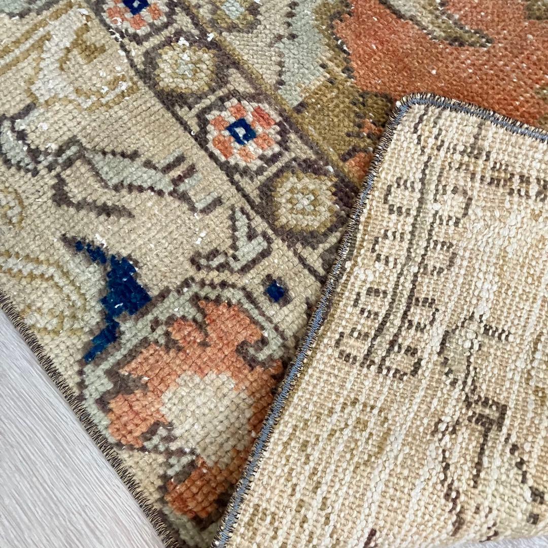 ミルキーべージュ✳︎48×77✳︎ブラウン　ブルー　オレンジ　トルコヴィンテージラグ