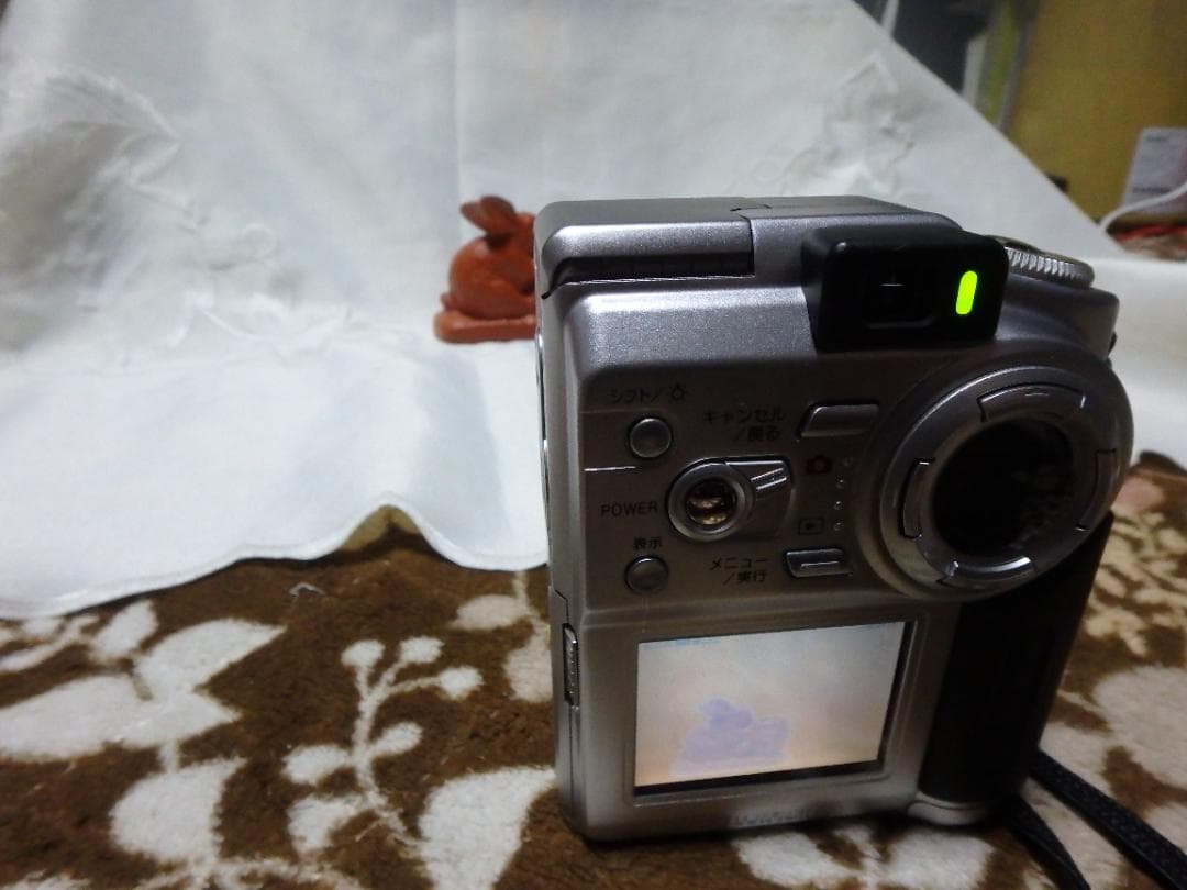 動作品 FUJIFILM 4700Z FinePix デジタルカメラ 乾電池駆動