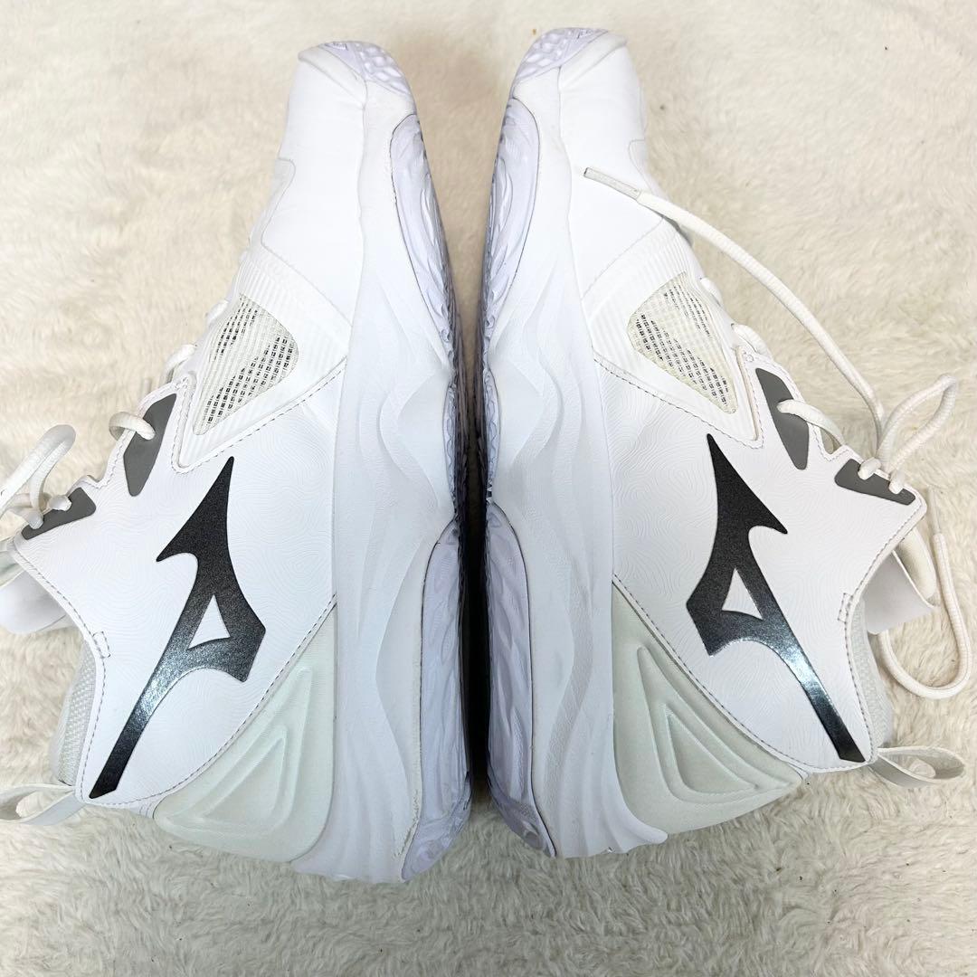 美品❗️MIZUNO ウエーブモーメンタム3 MID バレーボールシューズ