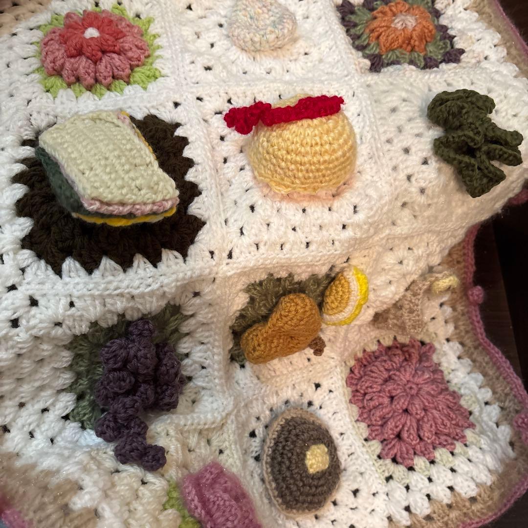 美味しそうなブランケット❤️食べ物モチーフブランケット　かぎ針編み❤️