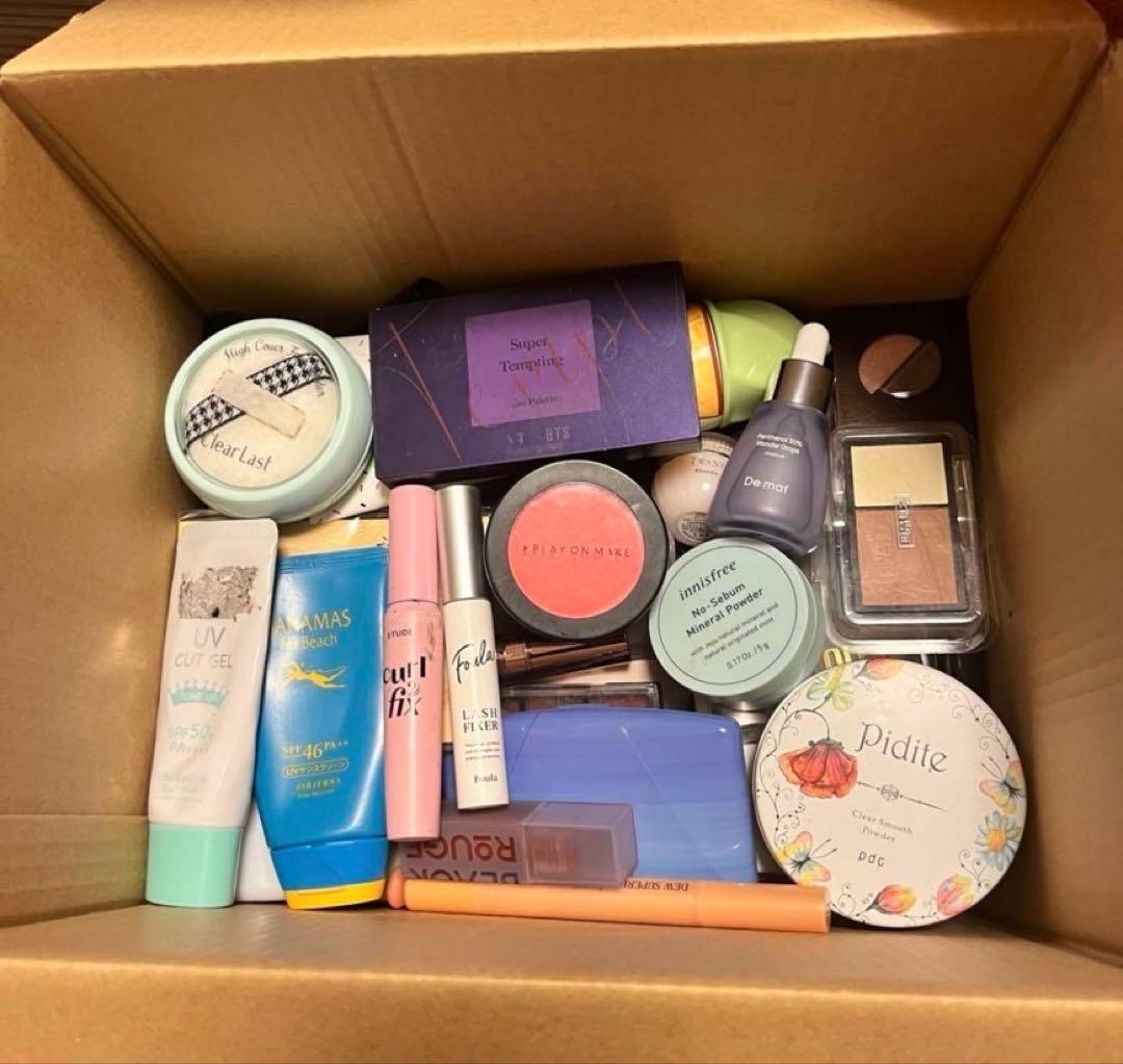 【化粧品大量まとめ売り】CHANEL NARS Dior コスメ約200点