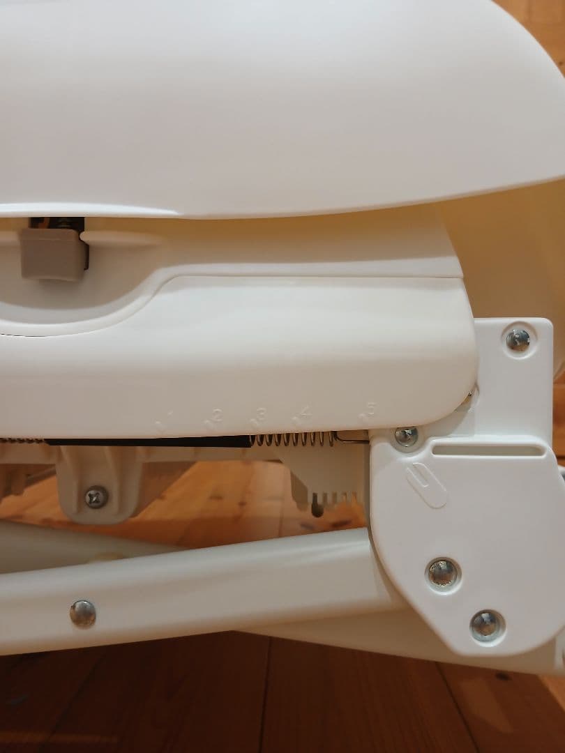 美品 コンビ ネムリラ ベビーラック チェア