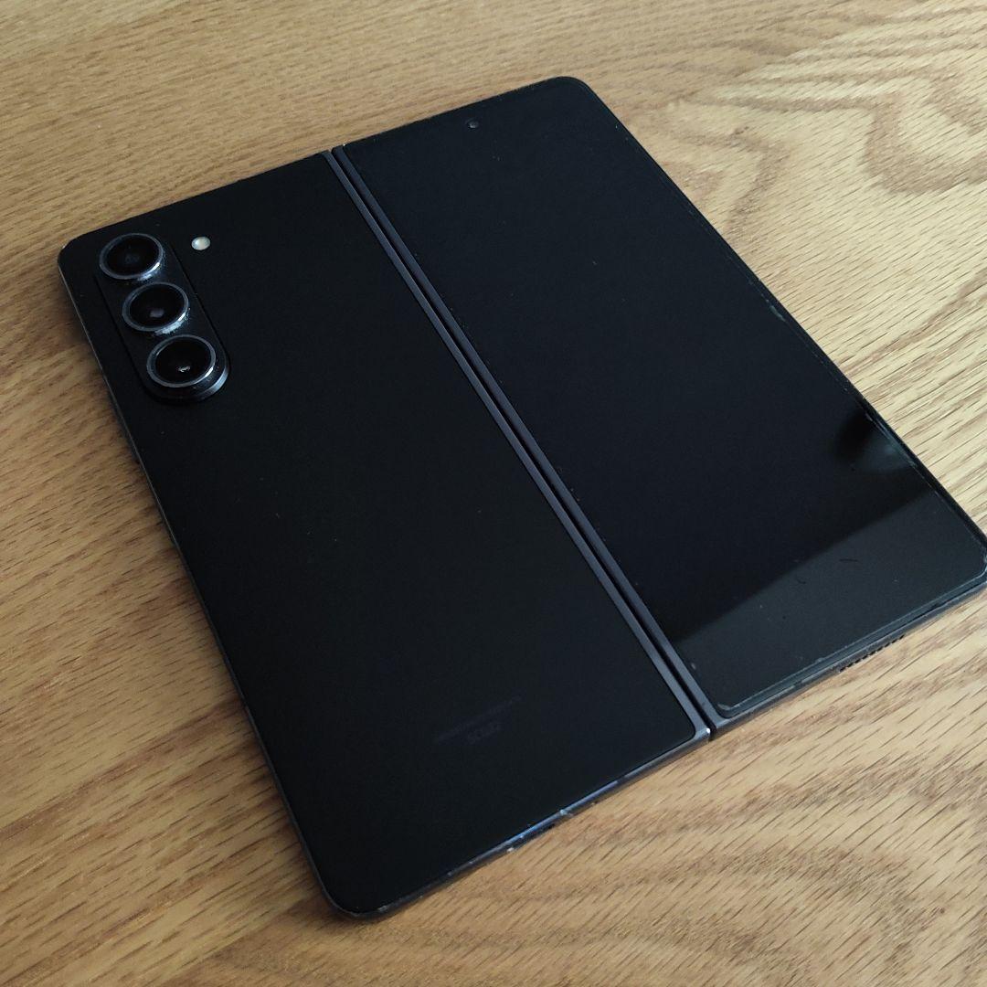 Galaxy Z Fold5 SCG22 国内au版 SIMフリー【ケース付き】
