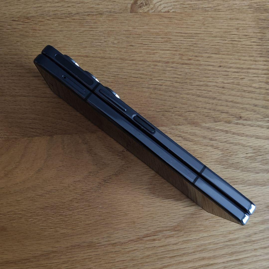 Galaxy Z Fold5 SCG22 国内au版 SIMフリー【ケース付き】